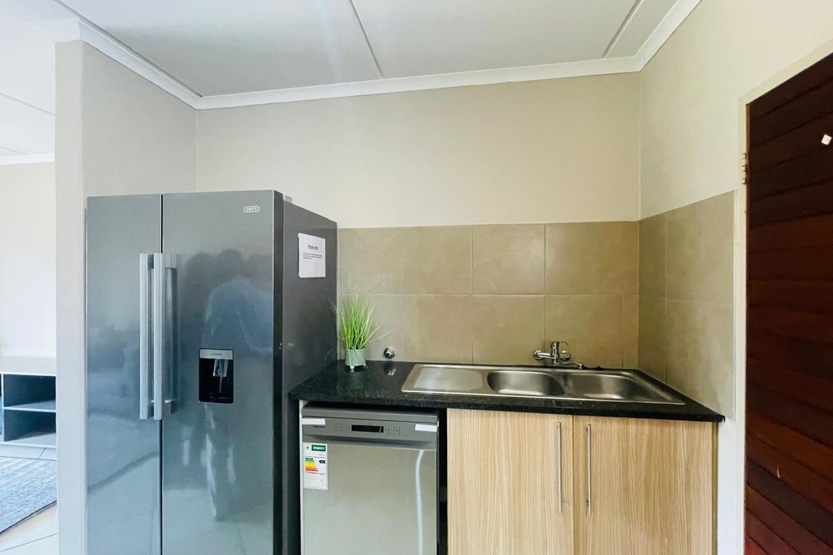 Own Your 1st Floor Apartment for R765 000 – No Transfer Costs! - Photo 2