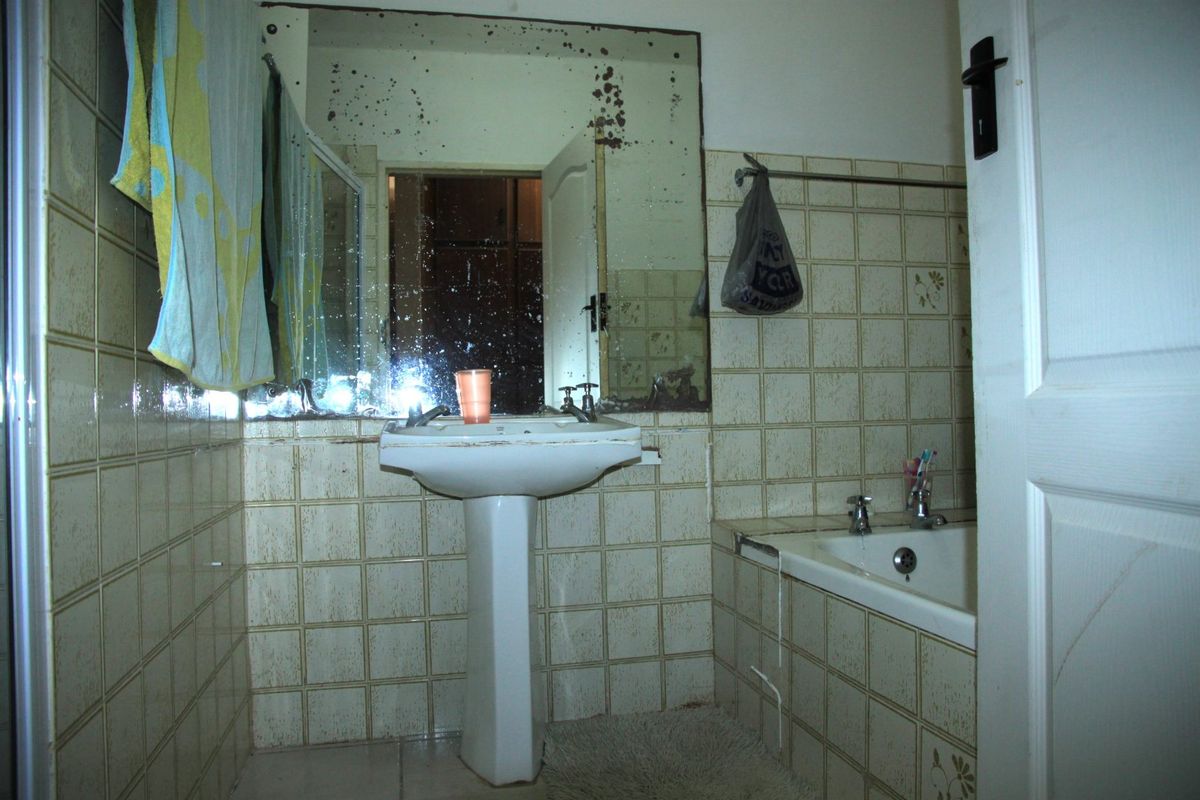 Secure, Spacious Living in a Well-Maintained Access-Controlled Complex. PRICE REDUCED - Photo 5