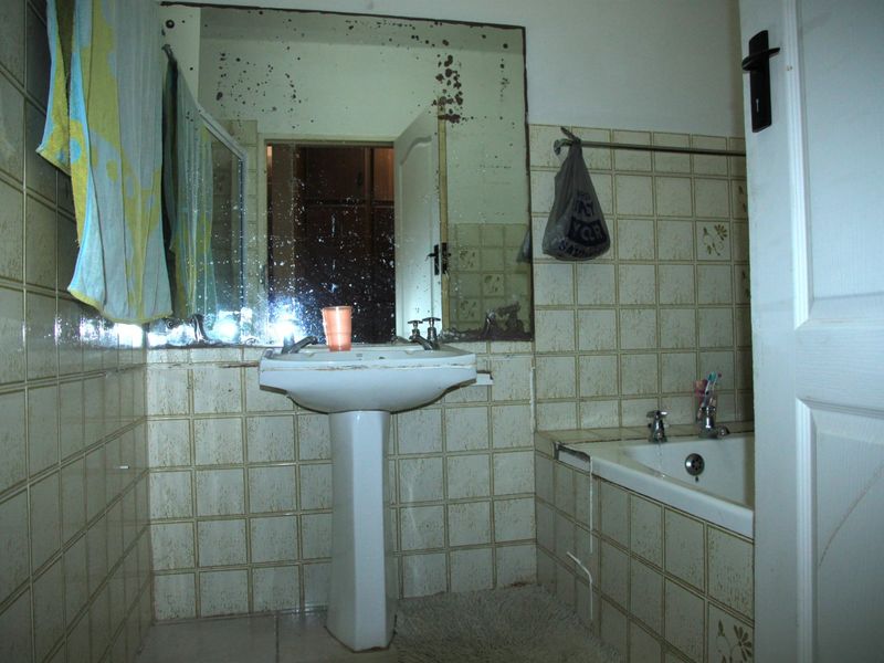 Secure, Spacious Living in a Well-Maintained Access-Controlled Complex. PRICE REDUCED - Photo 5