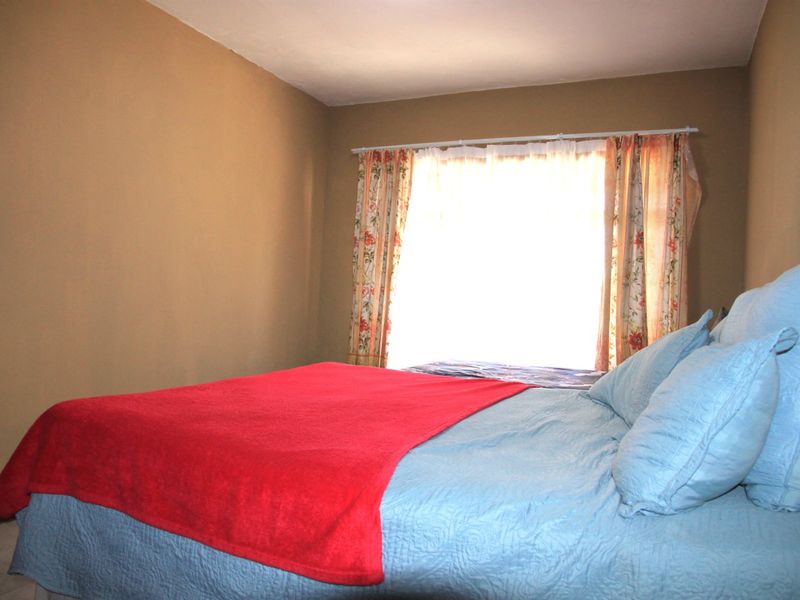 Secure, Spacious Living in a Well-Maintained Access-Controlled Complex. PRICE REDUCED - Photo 10