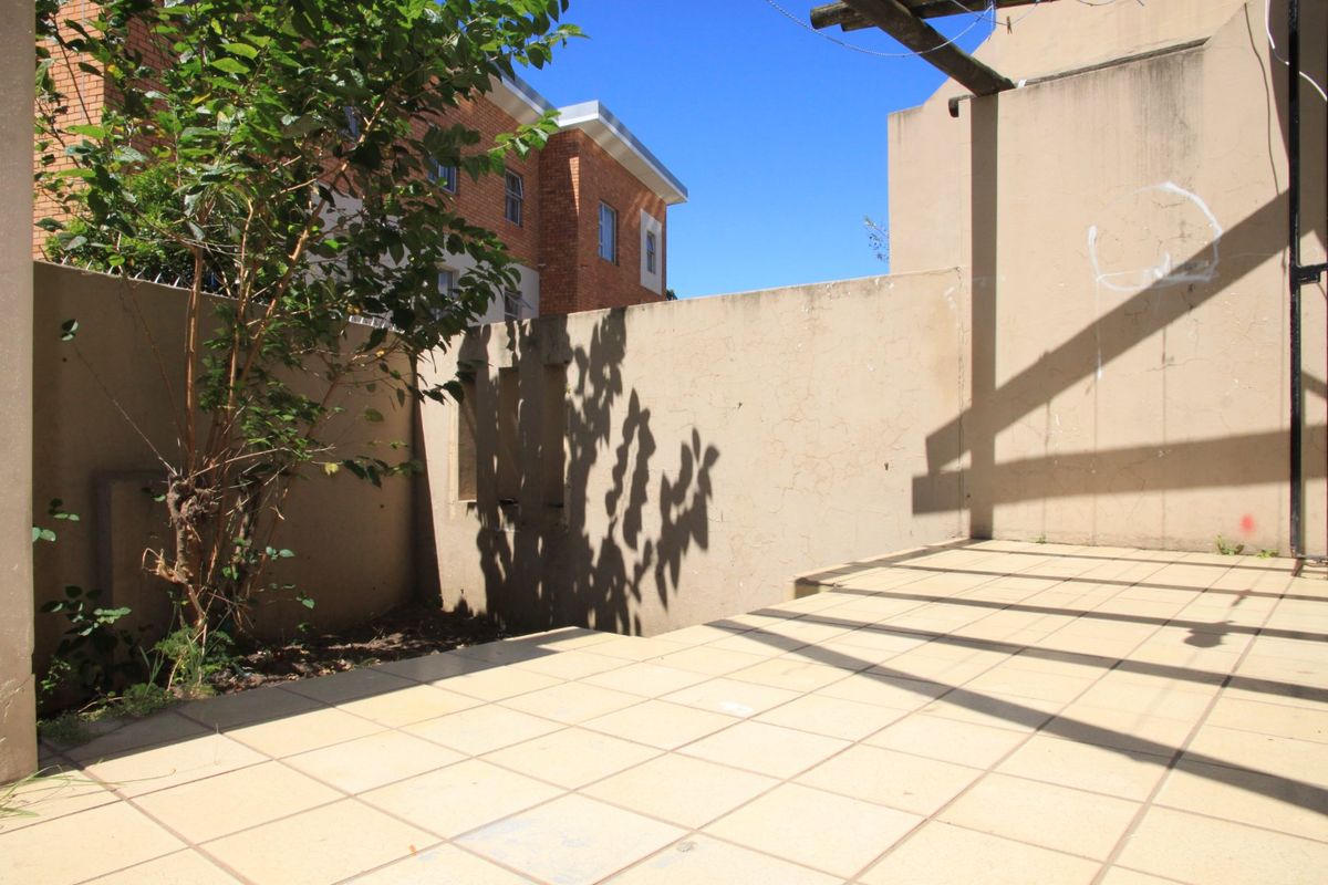 Secure, Spacious Living in a Well-Maintained Access-Controlled Complex. PRICE REDUCED - Photo 3