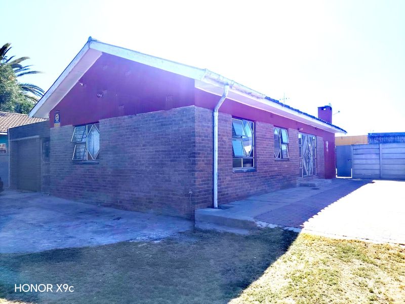 3 Bed House in Russels Rest for Sale - Photo 8