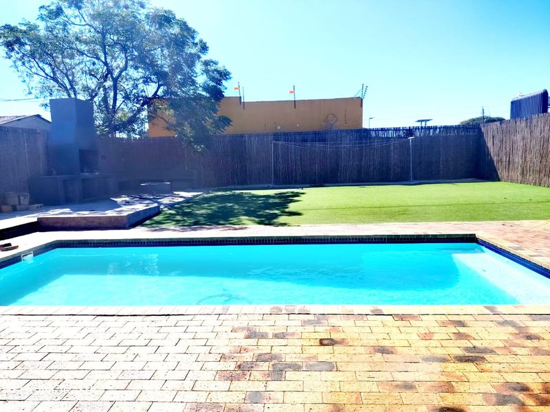 3 Bed House in Russels Rest for Sale - Photo 3