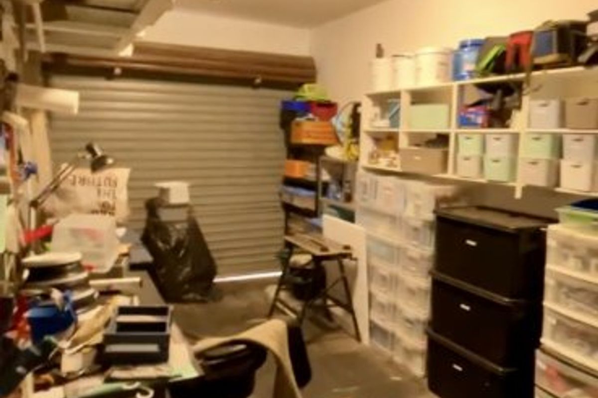 Spacious 3-Bedroom Townhouse with Private Garden & Pet-Friendly Living - Photo 3