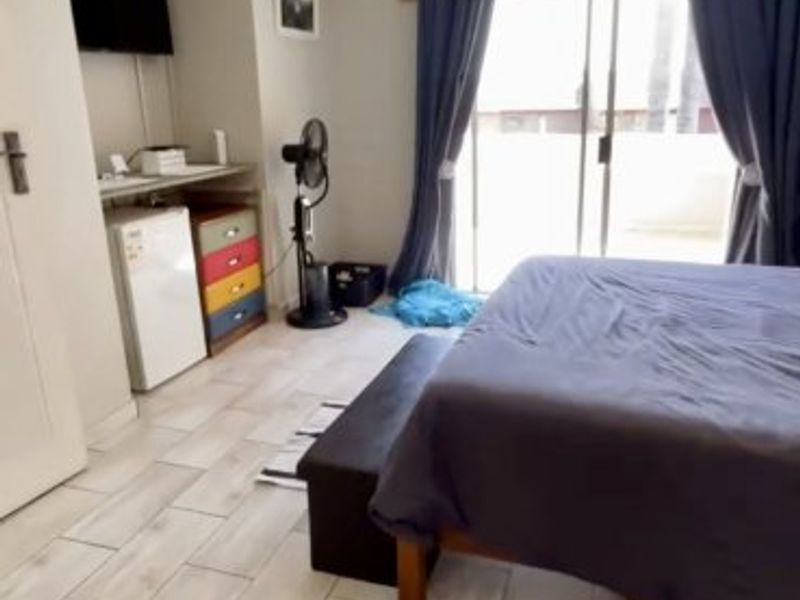 Spacious 3-Bedroom Townhouse with Private Garden & Pet-Friendly Living - Photo 7