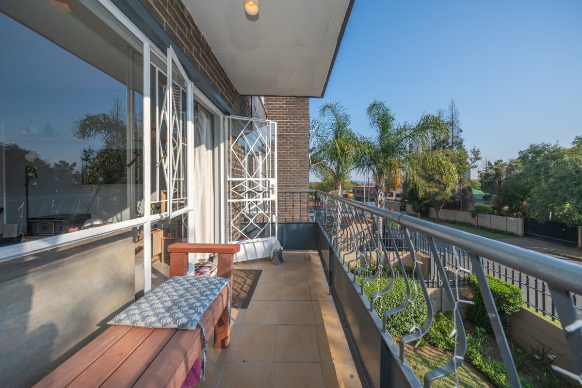 Cozy & Convenient 1-Bedroom Flat – Perfect Starter or Investment! - Photo 2