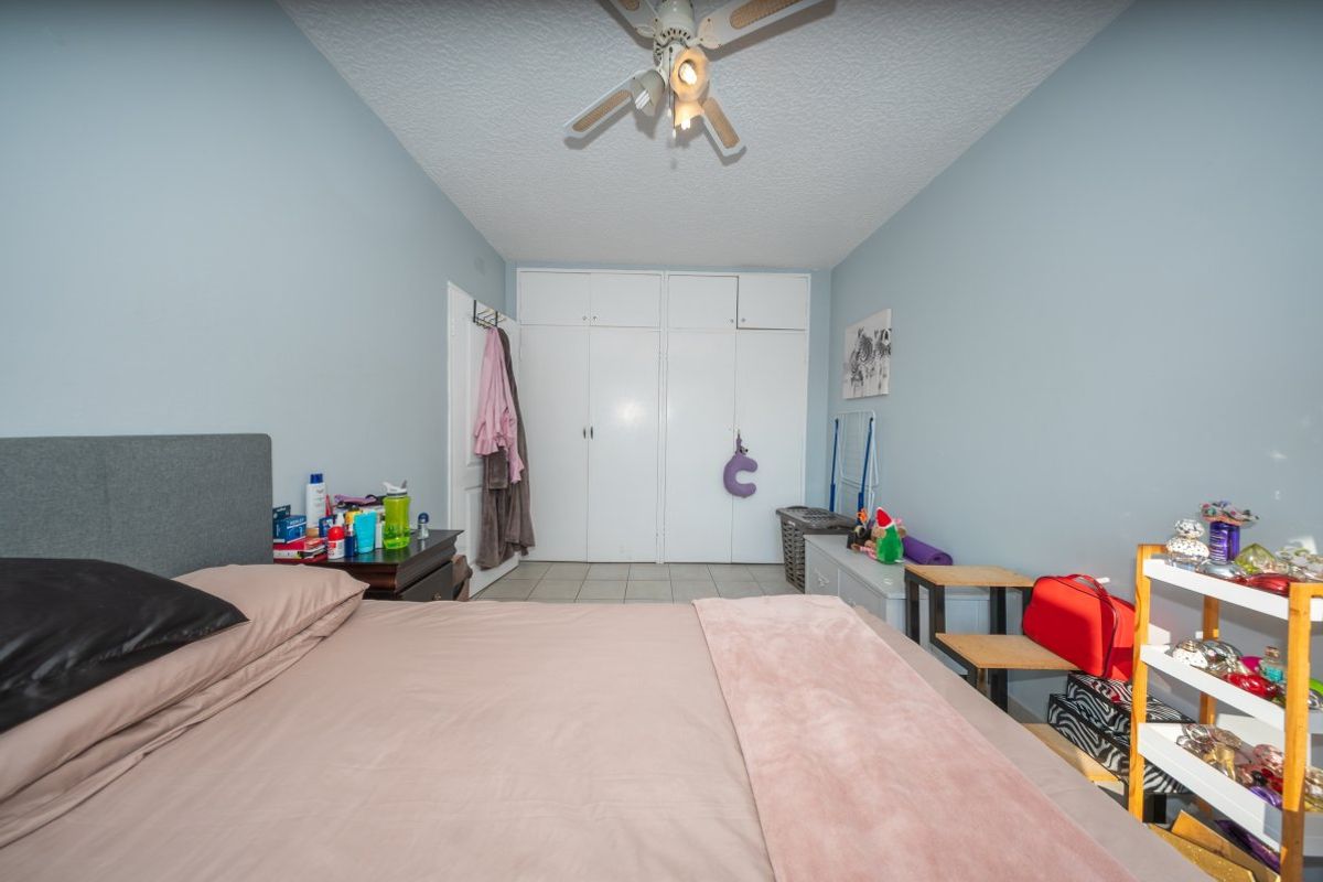 Cozy & Convenient 1-Bedroom Flat – Perfect Starter or Investment! - Photo 3