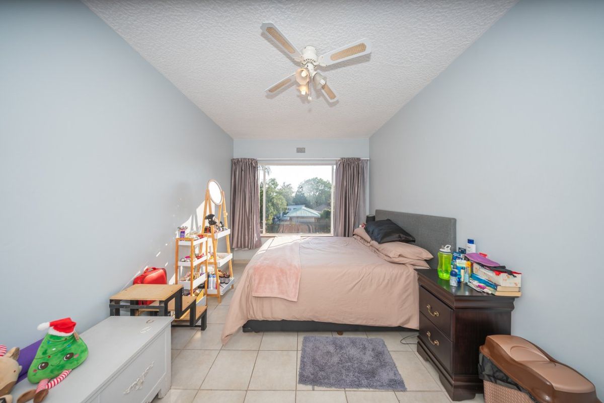 Cozy & Convenient 1-Bedroom Flat – Perfect Starter or Investment! - Photo 5