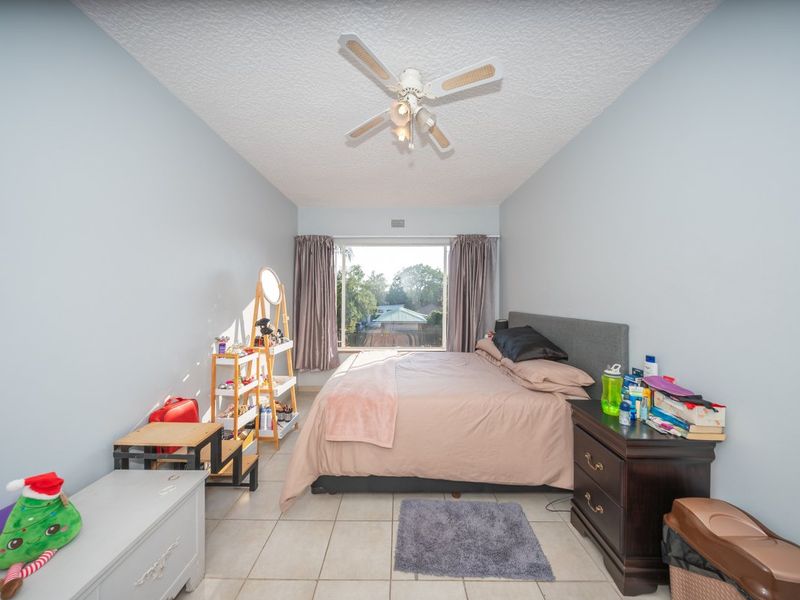 Cozy & Convenient 1-Bedroom Flat – Perfect Starter or Investment! - Photo 5