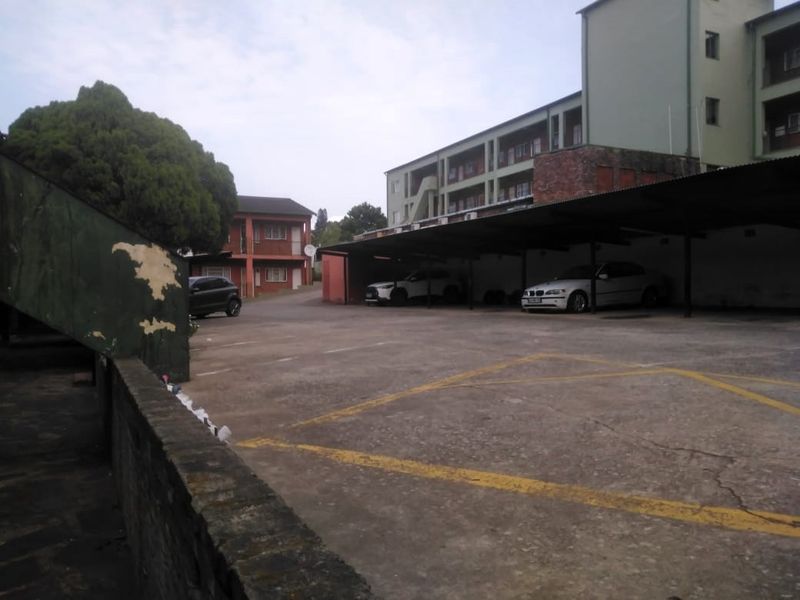 2 Bedroom Apartment - Photo 4