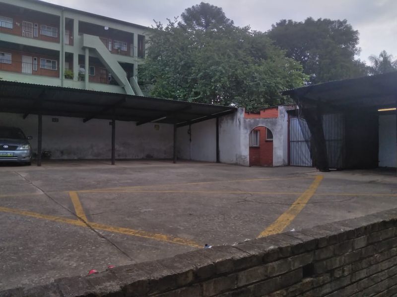 2 Bedroom Apartment - Photo 3