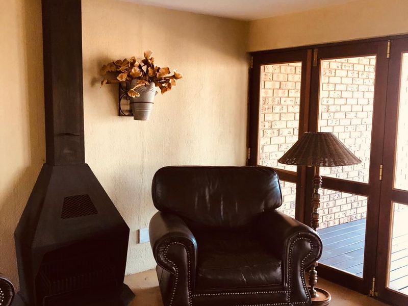 Serene Sabie Park Family Home for Sale - Photo 5