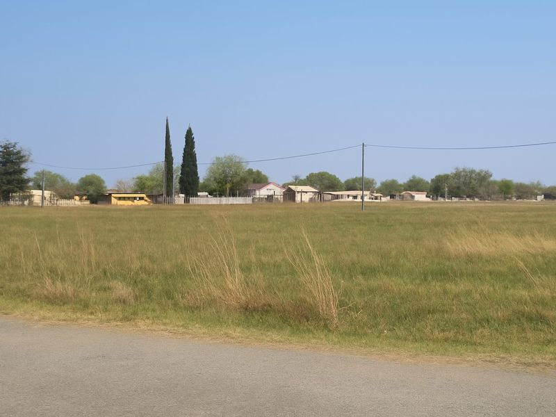 Two adjacent stands with approved building plans. - Photo 2