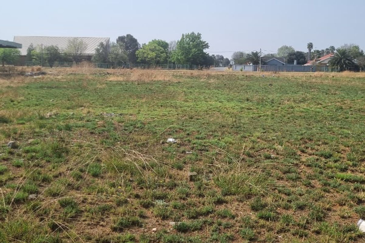 Two adjacent stands with approved building plans. - Photo 5