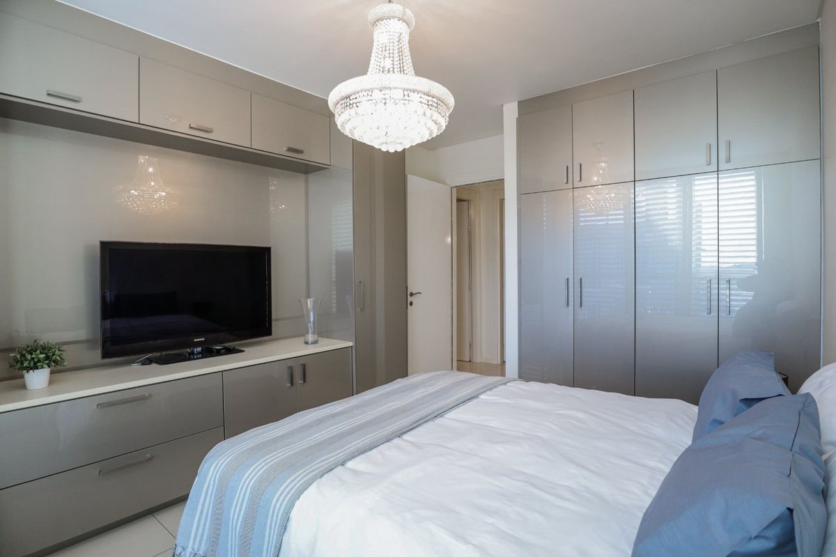 2 Bedroom 2 Bathroom Luxury Apartment For Sale Bedfordview - Photo 4