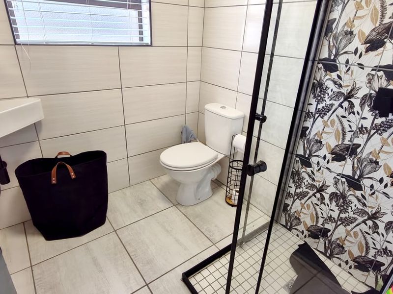 Beautiful Holiday Home for Sale in Vaal Marina - Photo 8