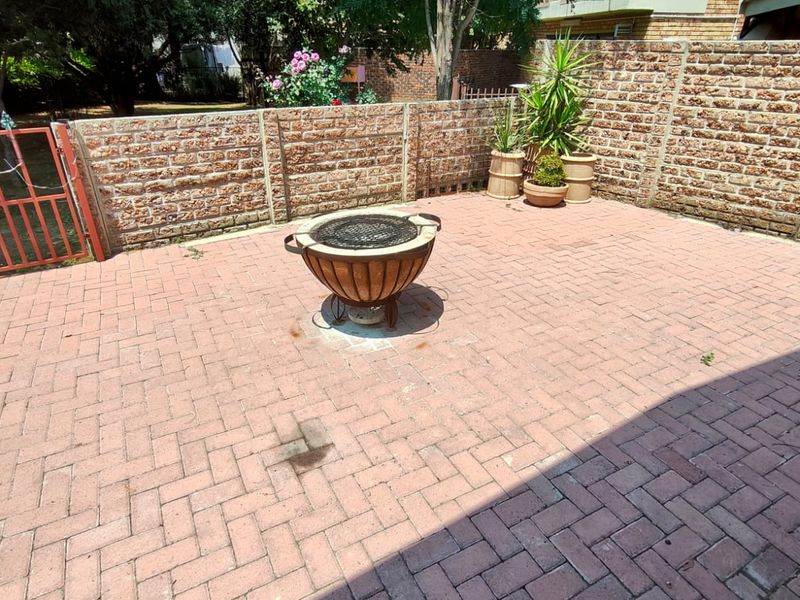 Beautiful Holiday Home for Sale in Vaal Marina - Photo 6