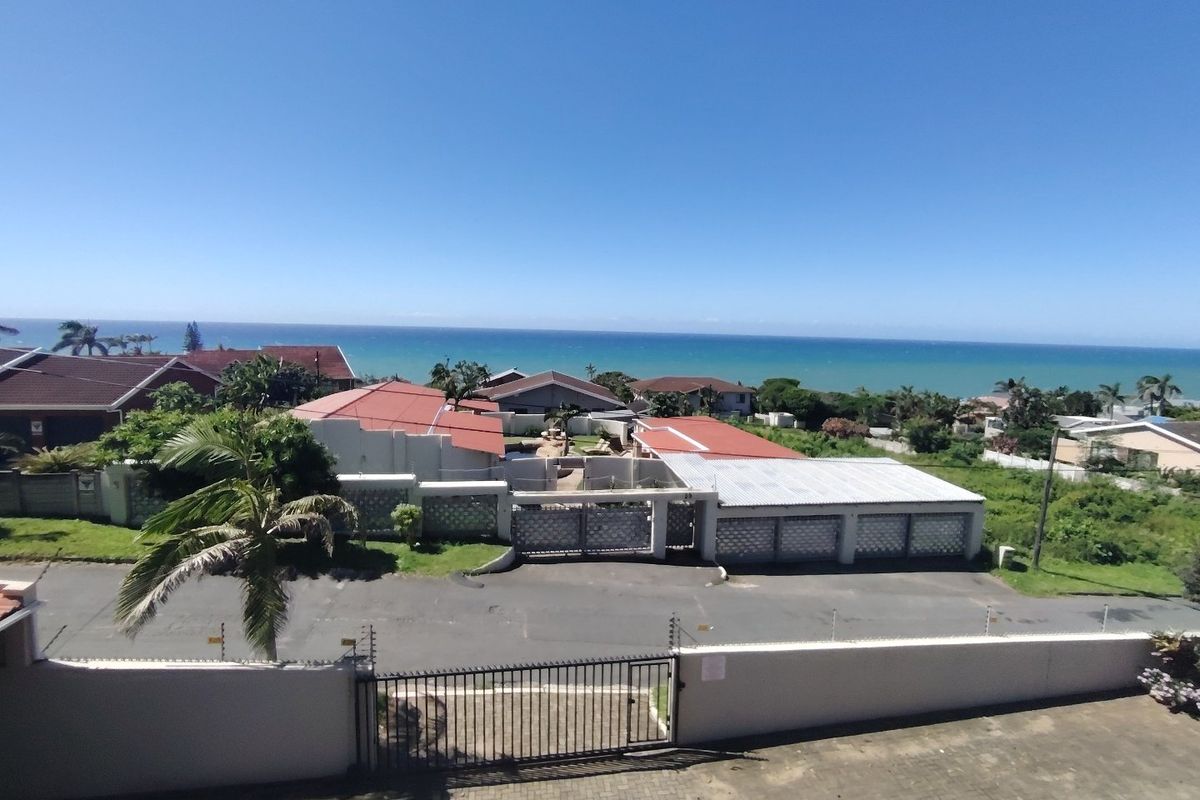 Three Bedroon Flat for Sale in Manaba Beach - Photo 2