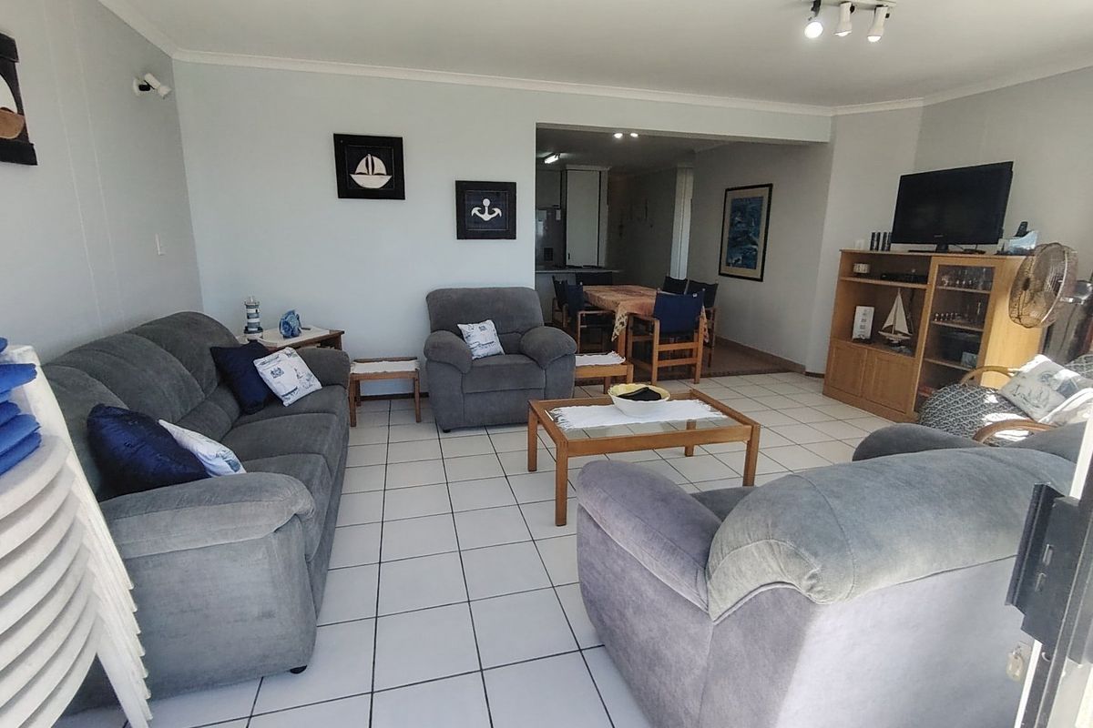 Three Bedroon Flat for Sale in Manaba Beach - Photo 4