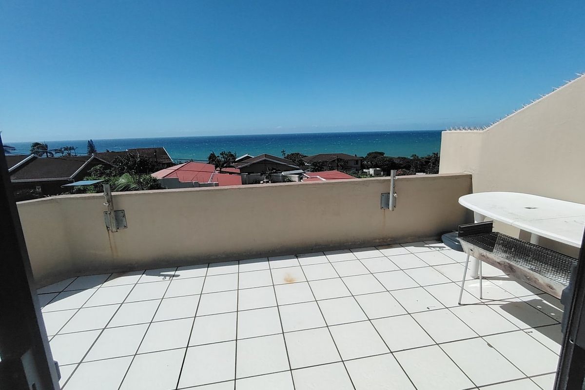 Three Bedroon Flat for Sale in Manaba Beach - Photo 3