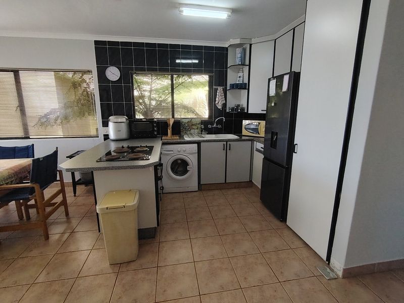 Three Bedroon Flat for Sale in Manaba Beach - Photo 10