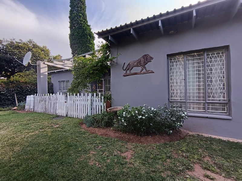 Income Generating Smallholding with 7 Garden Cottages – A Rare Investment Opportunity - Photo 5