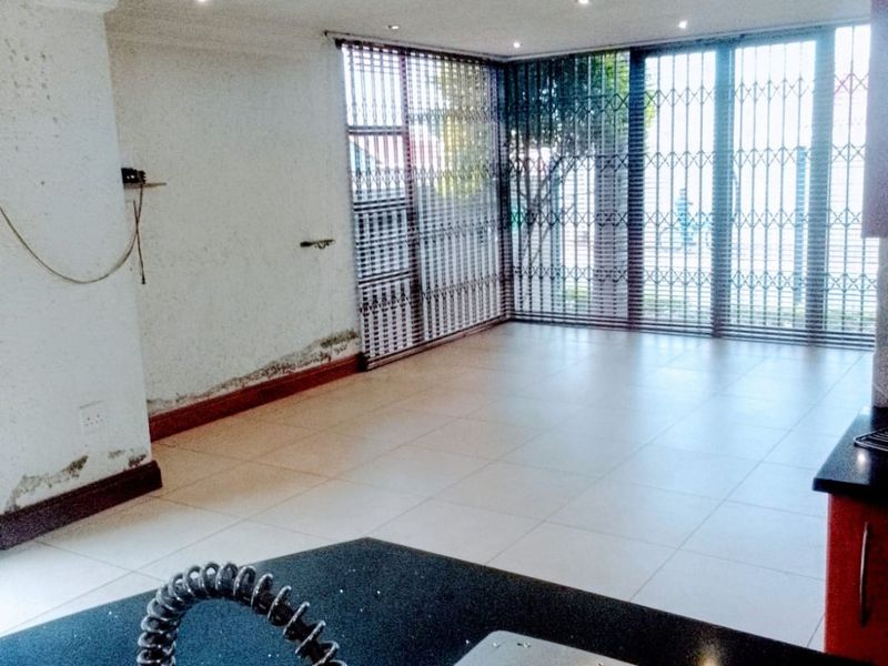 STUNNING DOUBLE STOREY PROPERTY - Photo 9