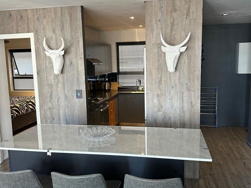 PREMIUM EXECUTIVE RESIDENCE in Fountains Hotel - Photo 5