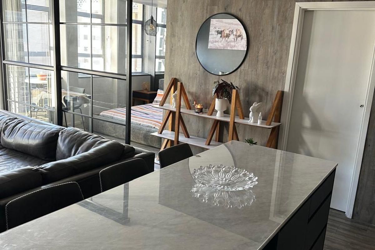 PREMIUM EXECUTIVE RESIDENCE in Fountains Hotel - Photo 4