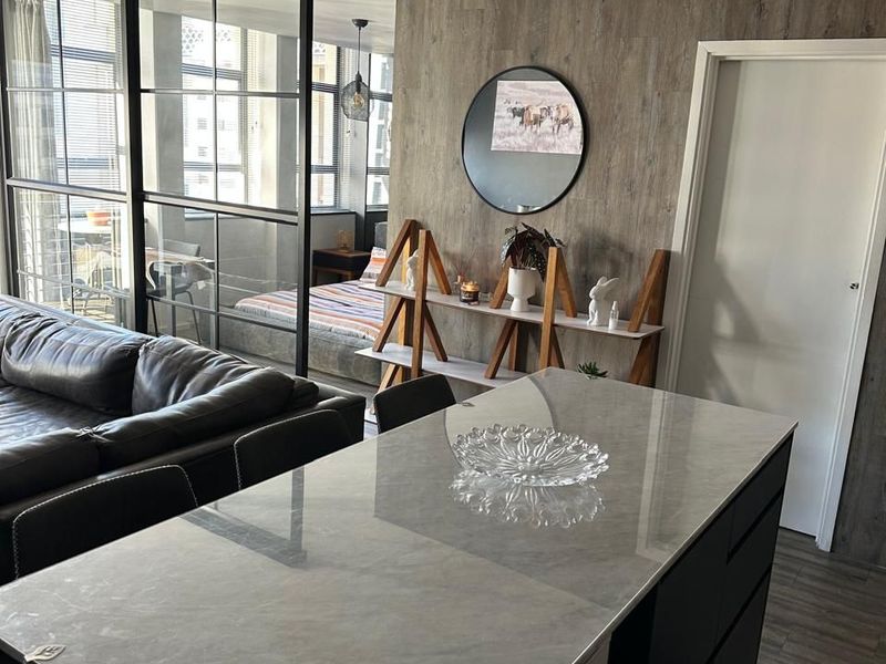 PREMIUM EXECUTIVE RESIDENCE in Fountains Hotel - Photo 4