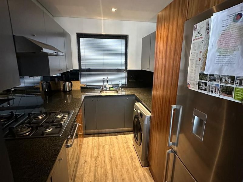 PREMIUM EXECUTIVE RESIDENCE in Fountains Hotel - Photo 6