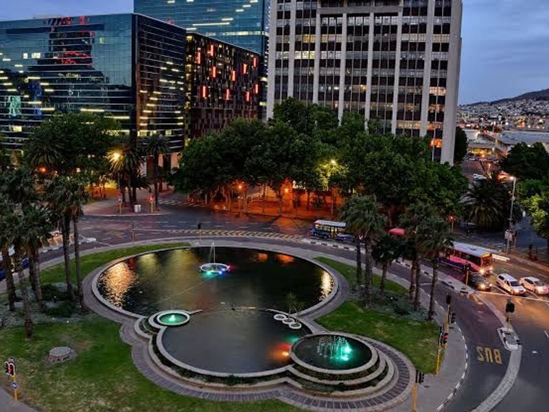 PREMIUM EXECUTIVE RESIDENCE in Fountains Hotel - Photo 2