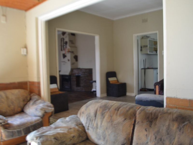 LARGE CORNER  STAND PROPERTY FOR SALE IN WENTWORTH PARK - Photo 5