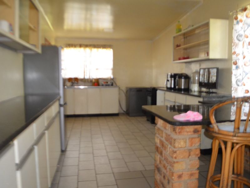 LARGE CORNER  STAND PROPERTY FOR SALE IN WENTWORTH PARK - Photo 7