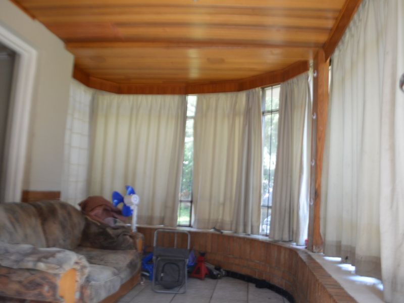 LARGE CORNER  STAND PROPERTY FOR SALE IN WENTWORTH PARK - Photo 4