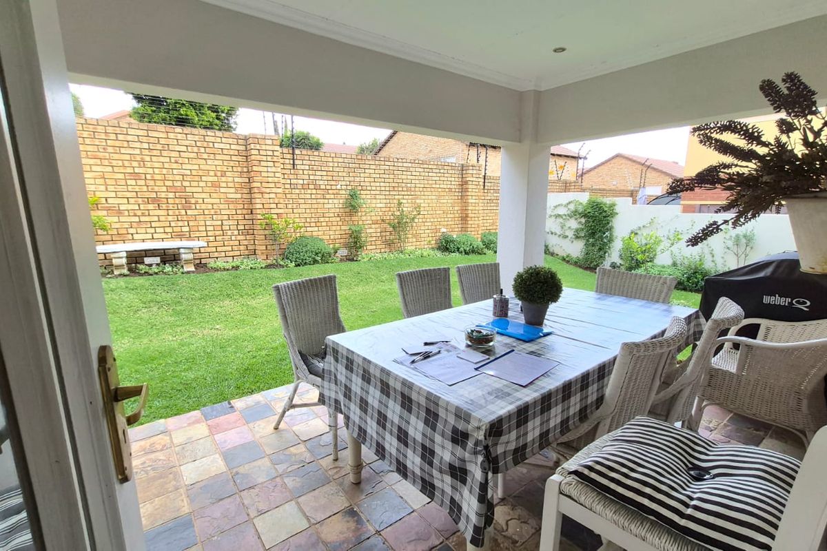 Immaculate 2-Bedroom Cluster in Secure River Bushwillow Estate - Photo 3