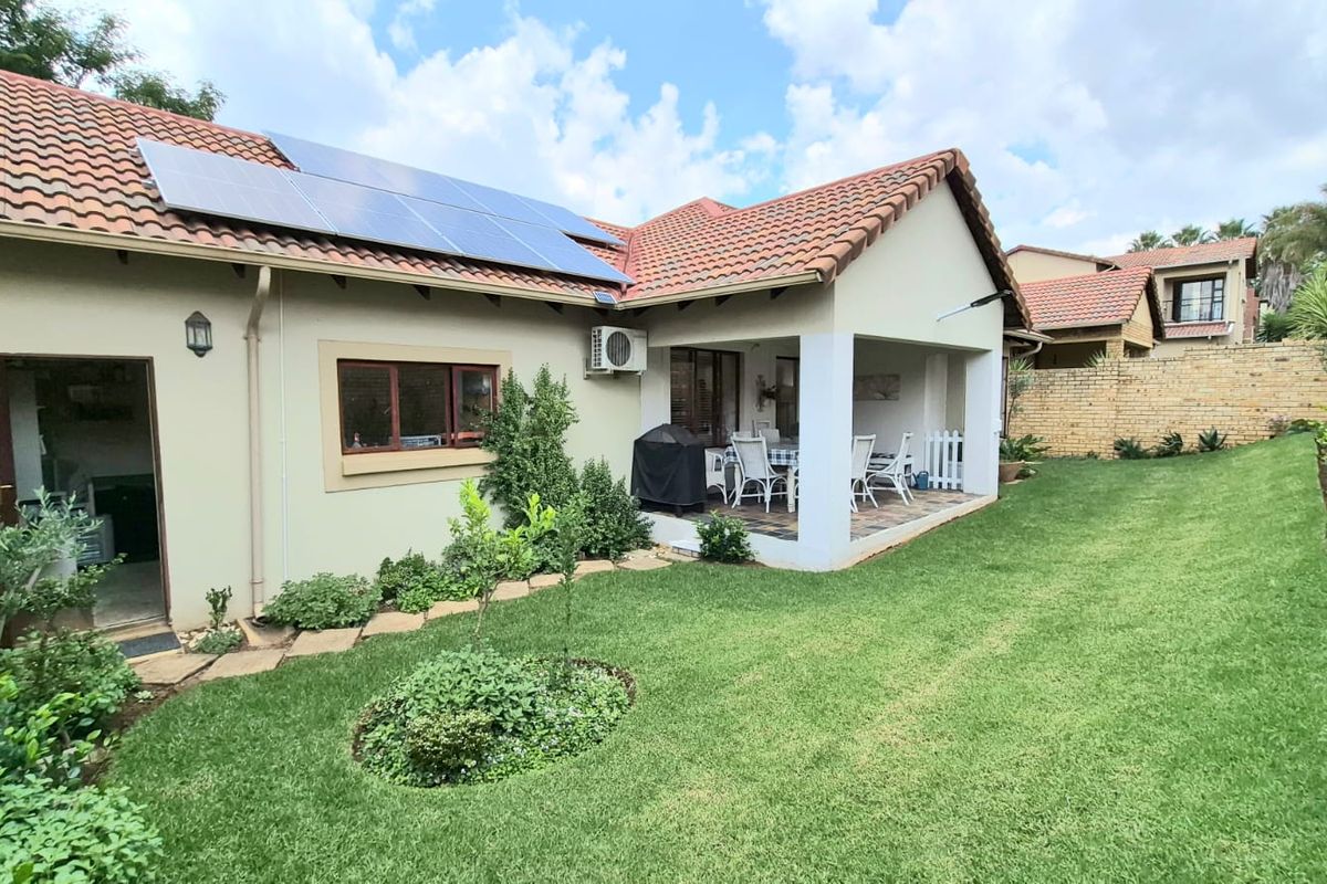 Immaculate 2-Bedroom Cluster in Secure River Bushwillow Estate - Photo 2