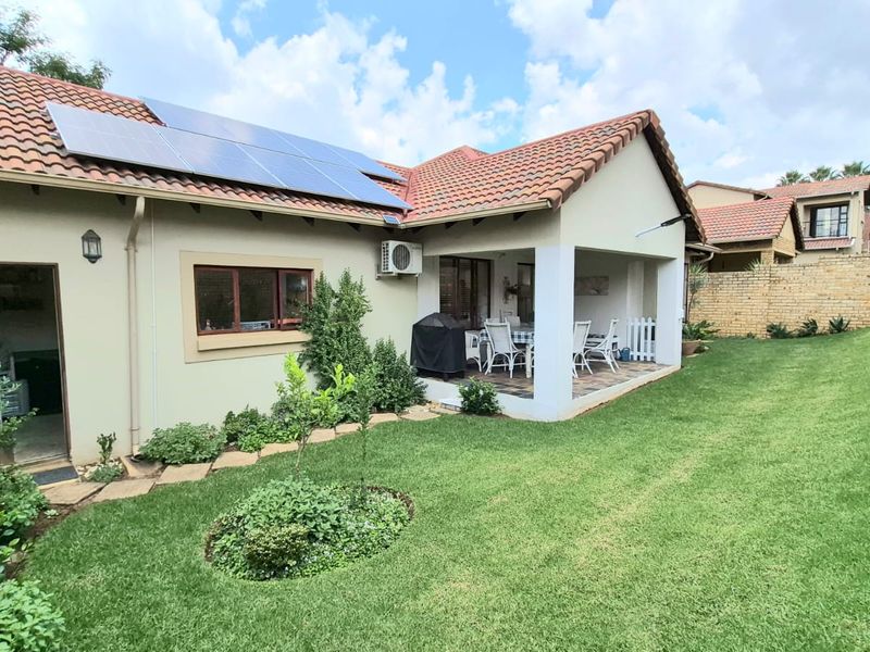 Immaculate 2-Bedroom Cluster in Secure River Bushwillow Estate - Photo 2