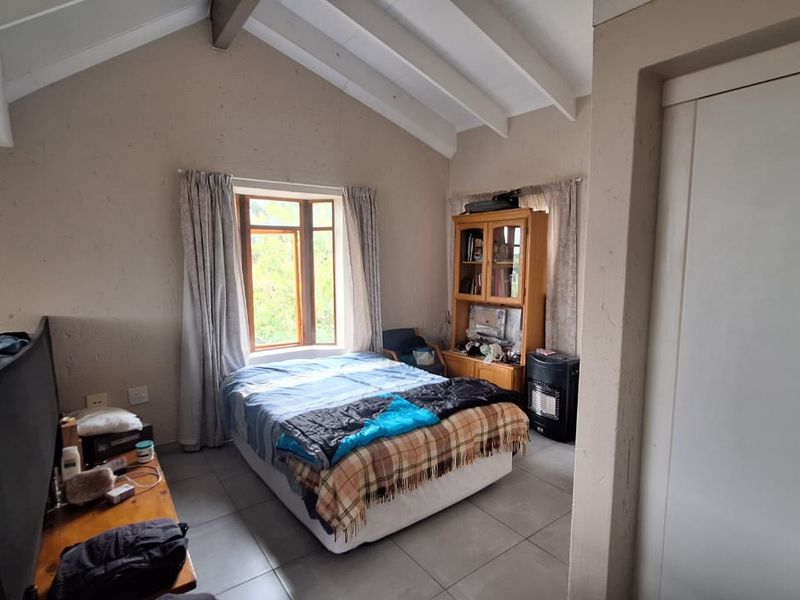 Modern  Apartment / Loft With Stylish Finishes In Randpark Ridge - Photo 10