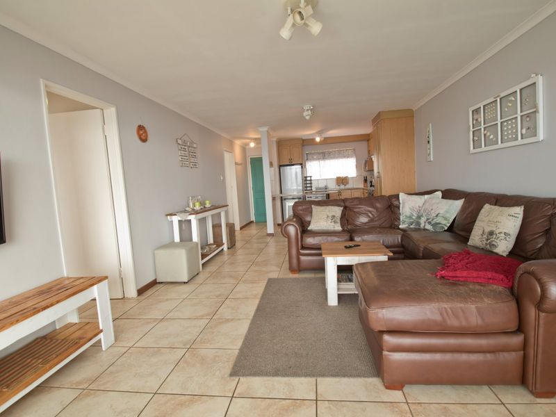 Three Bedrooms... One Garage... Furnished... Sea View.... Close to the Beach !!! - Photo 9