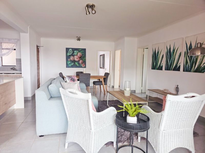 3 Bedroom, 2 bathroom apartment to rent in Irene, Southdowns View. - Photo 6