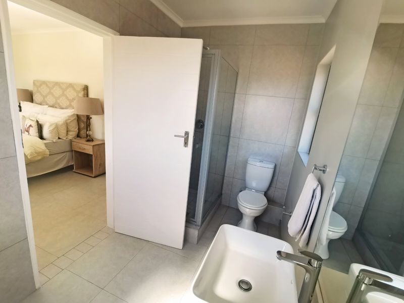 3 Bedroom 2,5 Bathroom Duplex for Sale at Olive Wood Village South, Glen Marais! - Photo 6