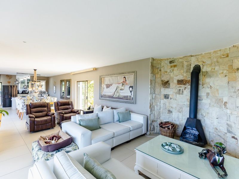 Architectural Masterpiece – Triple-Story Beach House  - Photo 2