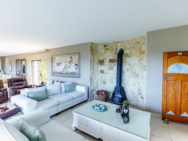 Architectural Masterpiece – Triple-Story Beach House  - Photo 3