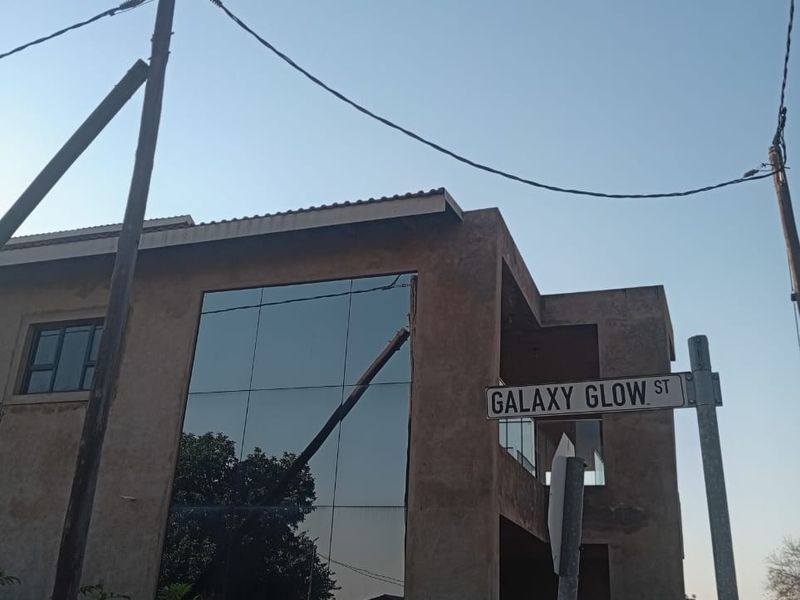 7 Bedroom House for Sale in Soshanguve - Photo 4