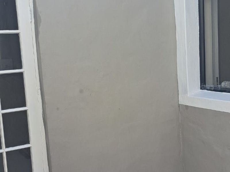 2 Bedroom cottage for Sale in Salt river  - Photo 5