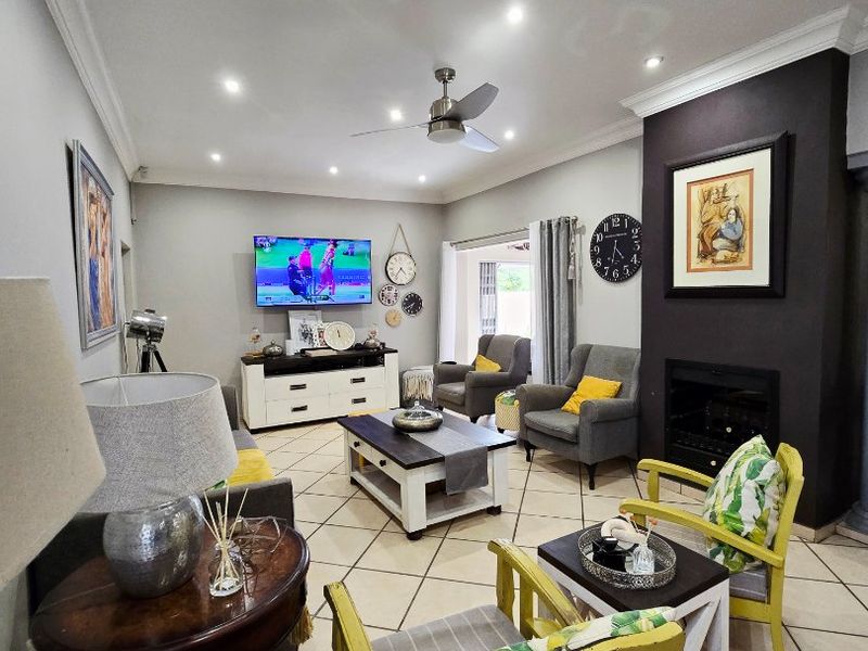 Modern Townhouse for Sale in Wilkoppies – Secure, Stylish, and Family-Friendly - Photo 3