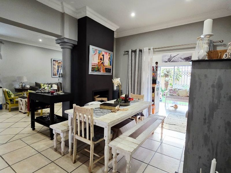 Modern Townhouse for Sale in Wilkoppies – Secure, Stylish, and Family-Friendly - Photo 8