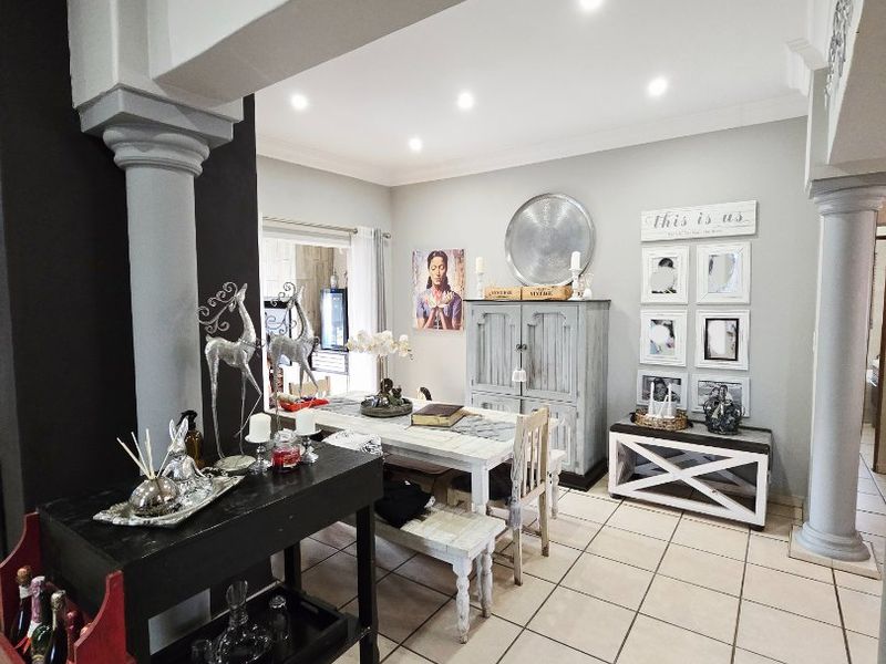 Modern Townhouse for Sale in Wilkoppies – Secure, Stylish, and Family-Friendly - Photo 6