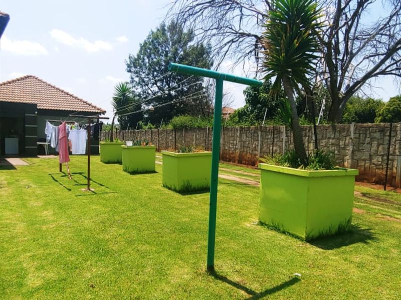 Once-in-a-Lifetime Investment Opportunity – 20-Bedroom Estate with Endless Possibilities! - Photo 8